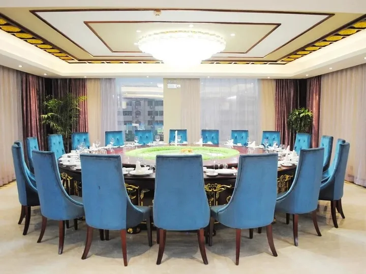 Лоян: Luo Yang Disney Hotel