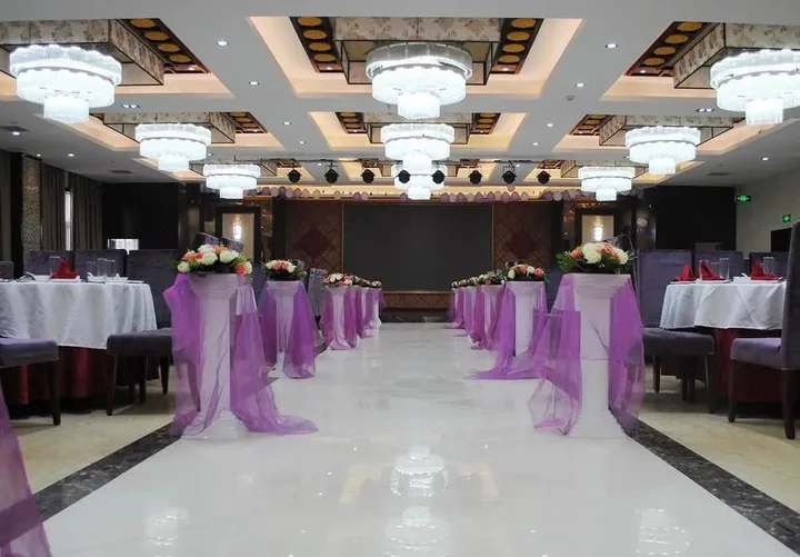 Лоян: Luo Yang Disney Hotel