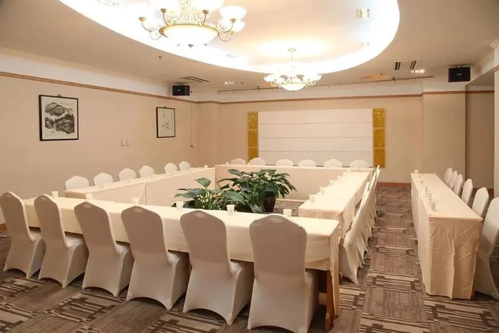 Баоцзи: Yi He Hotel