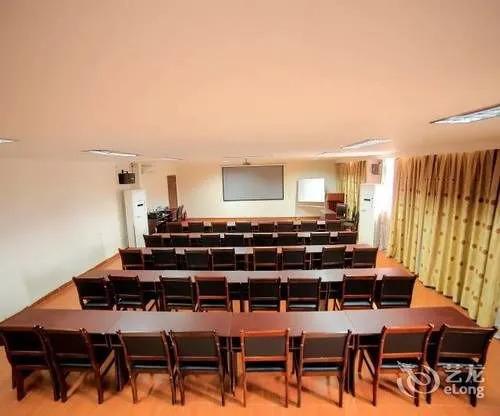 Наньнин: Nannning Jinyibang Hotel