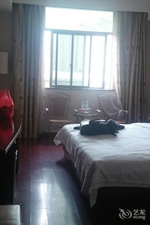 Наньнин: Nannning Jinyibang Hotel