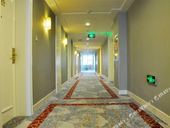 Линьи: Yijing Holiday Hotel