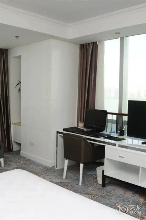 Линьи: Yijing Holiday Hotel