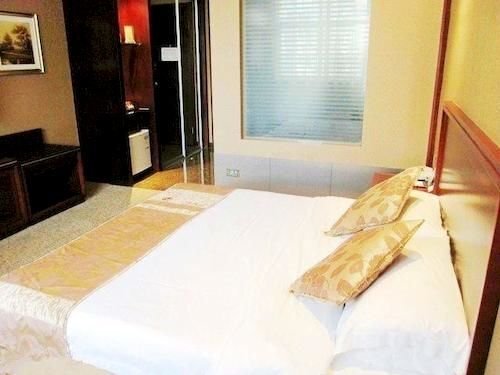 Чжэньцзян: Yangzhong New World Hotel