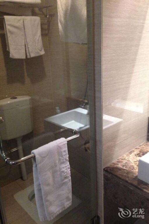 Шиянь: Ronghe Holiday Hotel