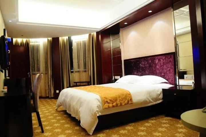 Шиянь: Ronghe Holiday Hotel
