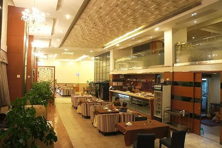Цзиньюань: Borrman Hotel Qingyuan Fogang Bus Station