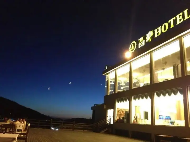 Чжоушань: Jinhao Cliff Hotel