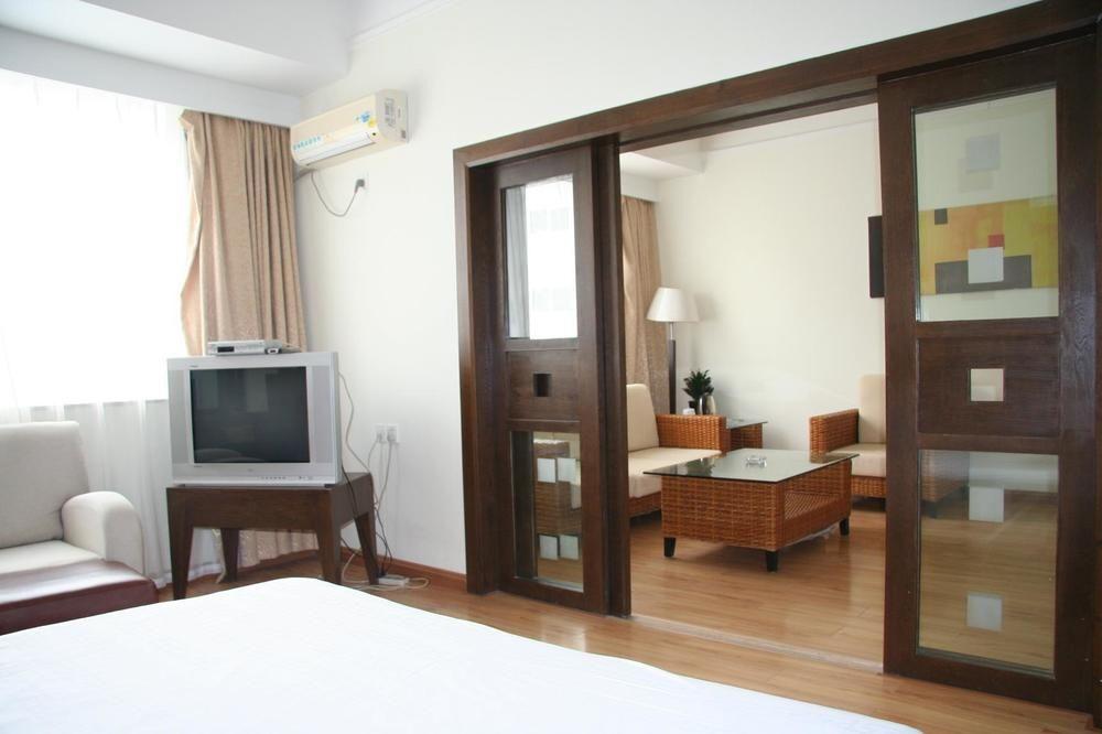 Бэйхай: Boutique Holiday Hotel (Beihai Beibuwan Square)