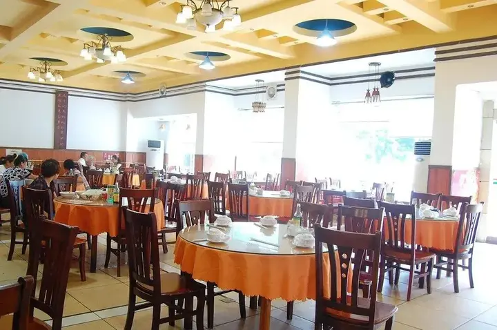 Бэйхай: Boutique Holiday Hotel (Beihai Beibuwan Square)