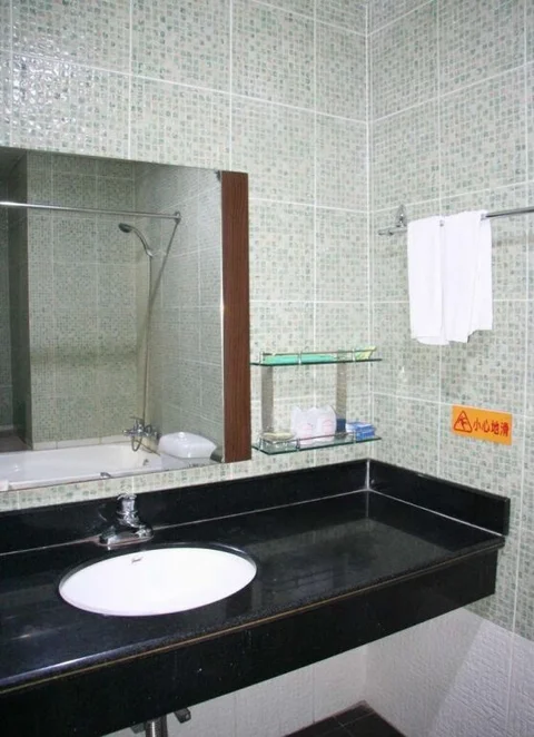 Бэйхай: Boutique Holiday Hotel (Beihai Beibuwan Square)