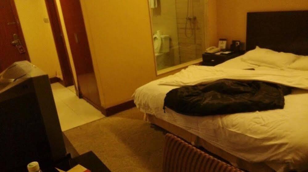 Чжэнчжоу: Zhengzhou Dahe Business Hotel