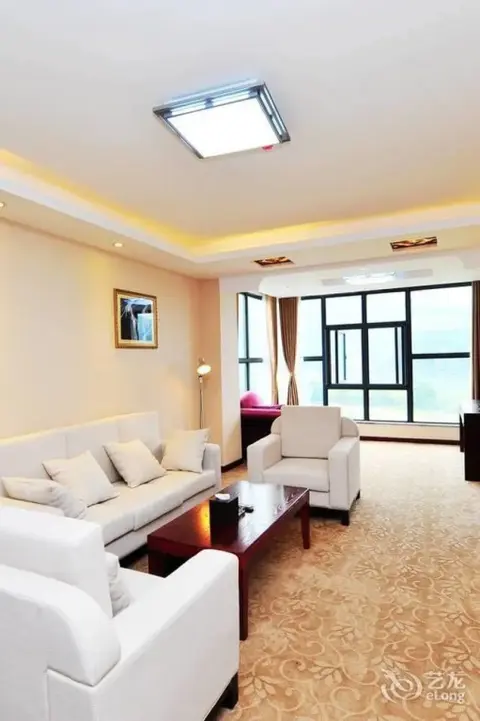 Луань: Guoshun Holiday Hostel
