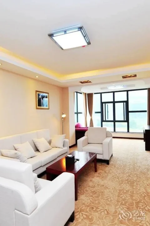 Луань: Guoshun Holiday Hostel