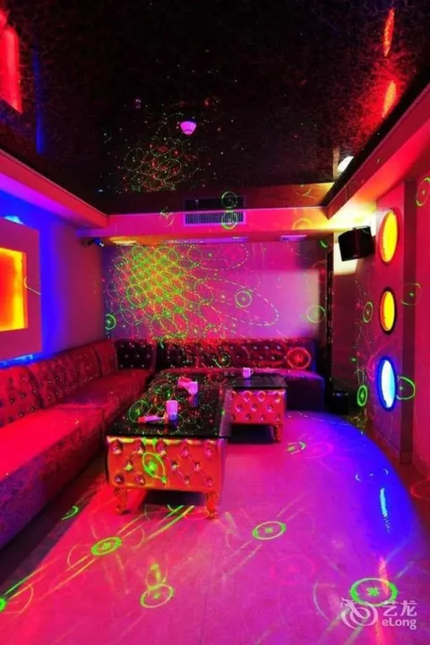 Луань: Guoshun Holiday Hostel