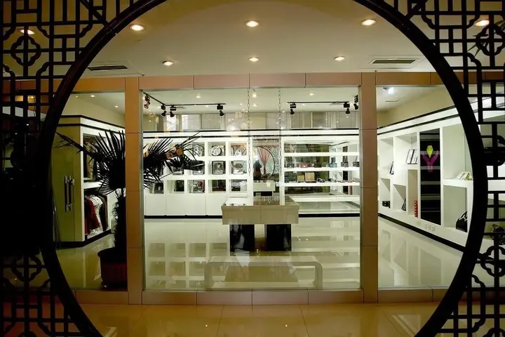 Лоян: Jinkaiyue Hotel