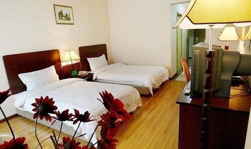 Лоян: Jinkaiyue Hotel