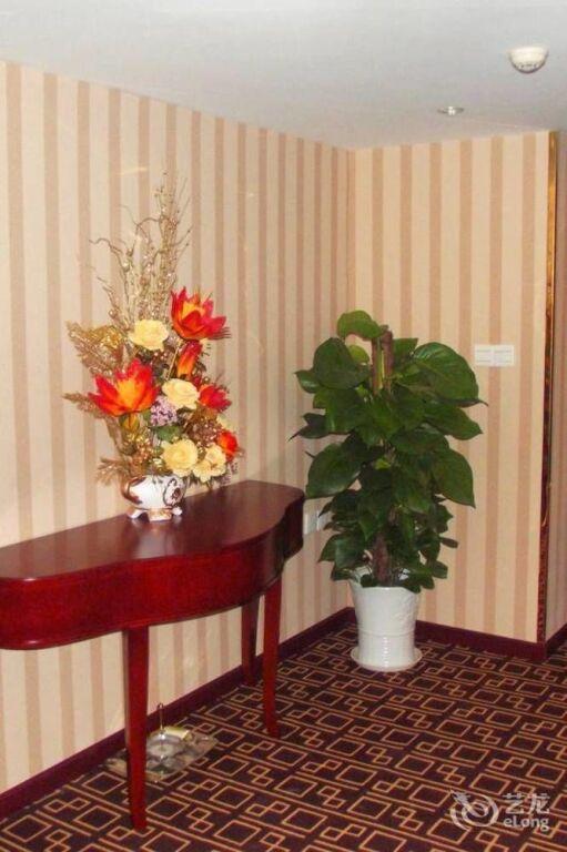 Ухань: vienna hotel (HuaZhong Agricultural University in South Lake Store)