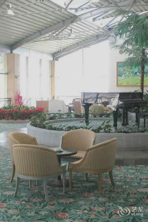 Пекин: Beijing Sky-Line Resort