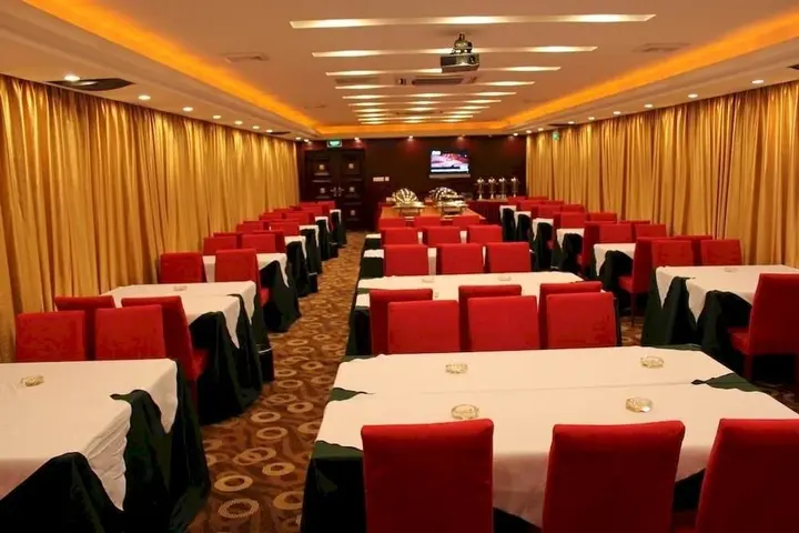 Ляньюньган: Fuqiang International Hotel