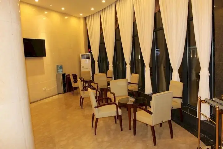 Ляньюньган: Fuqiang International Hotel