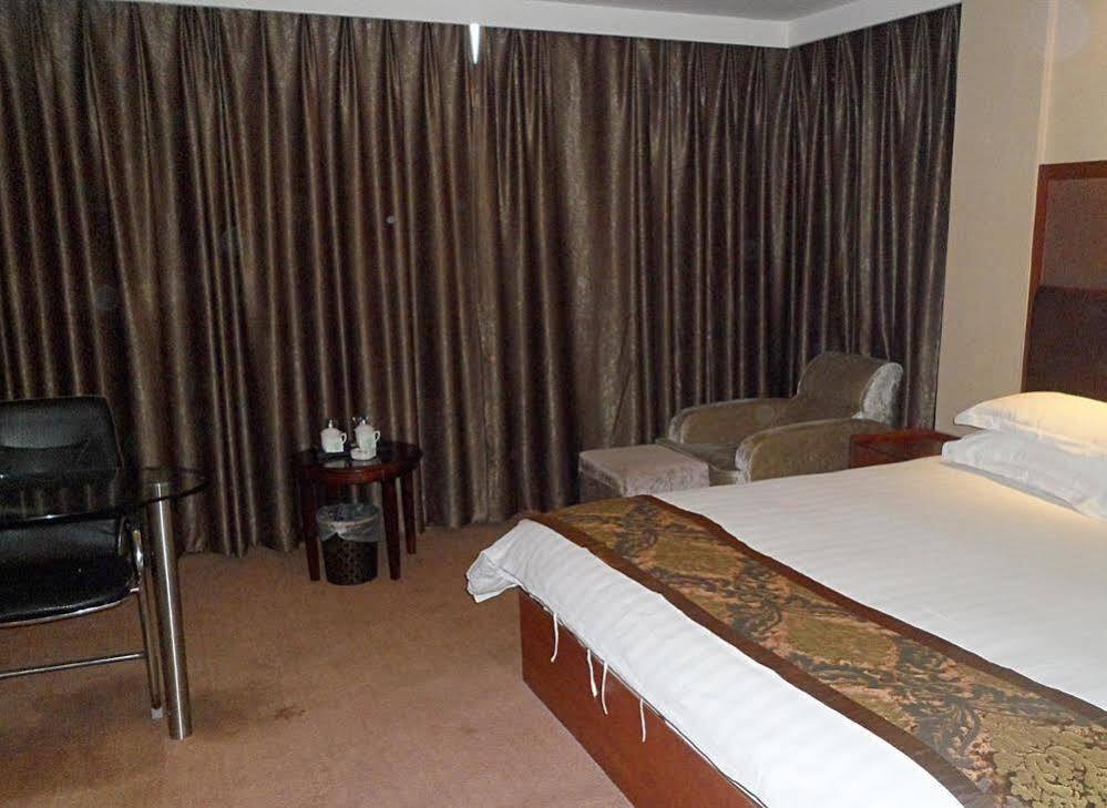 Тайчжоу: Jin Teng Business Hotel