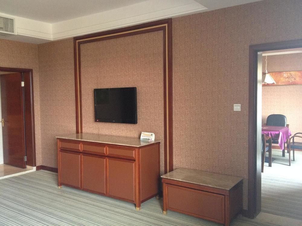 Шаогуань: Nanhua Qifu Hot Spring Hotel