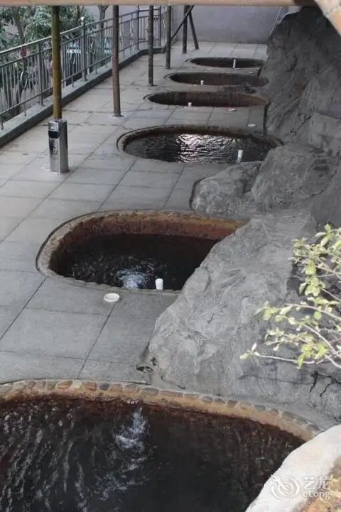 Шаогуань: Nanhua Qifu Hot Spring Hotel