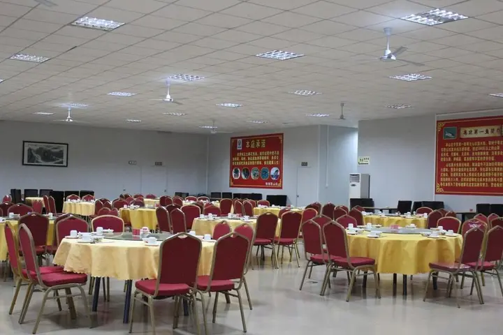 Шаогуань: Nanhua Qifu Hot Spring Hotel