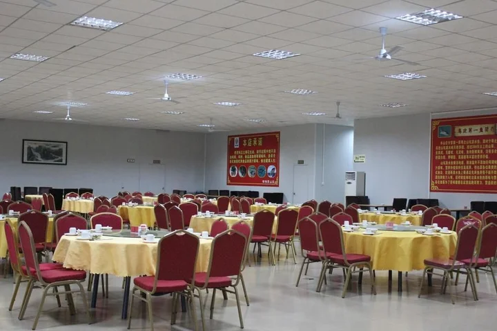Шаогуань: Nanhua Qifu Hot Spring Hotel