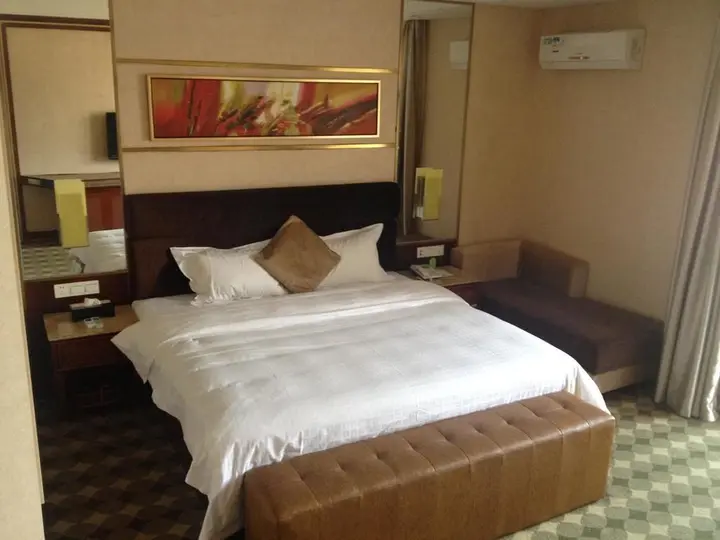 Шаогуань: Nanhua Qifu Hot Spring Hotel