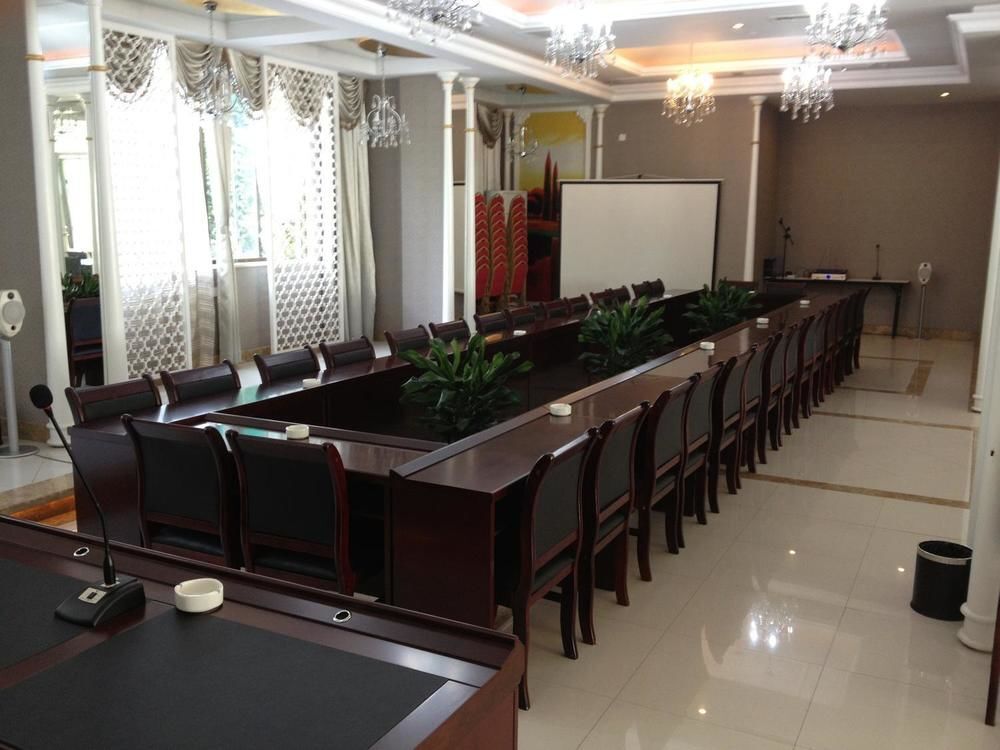 Шаогуань: Nanhua Qifu Hot Spring Hotel