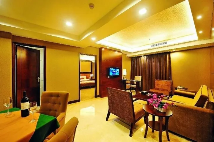 Чжаоцин: Peninsula Hotel - Zhaoqing