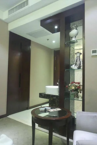 Даньдун: Dandong Riverside International Hotel