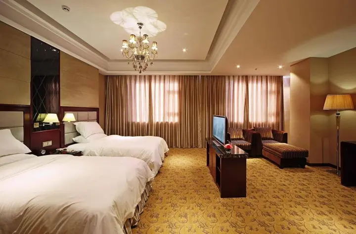 Даньдун: Dandong Riverside International Hotel