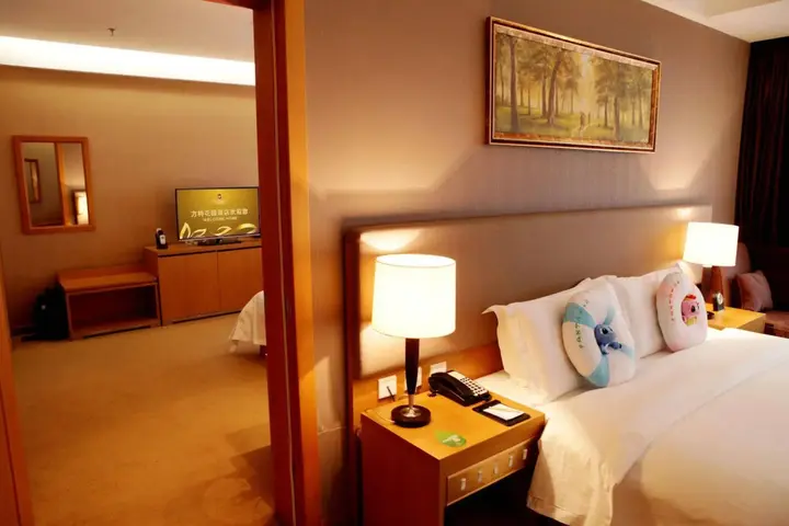 Шэньян: Shenyang Fangte Garden Hotel
