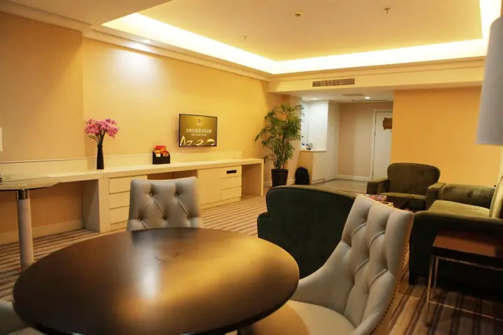 Шэньян: Shenyang Fangte Garden Hotel