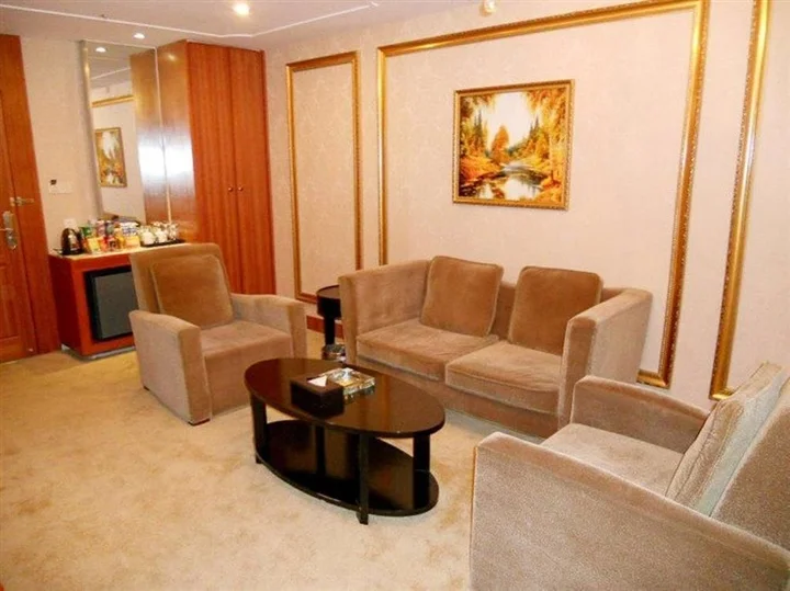 Суцянь: Elegance Hotel