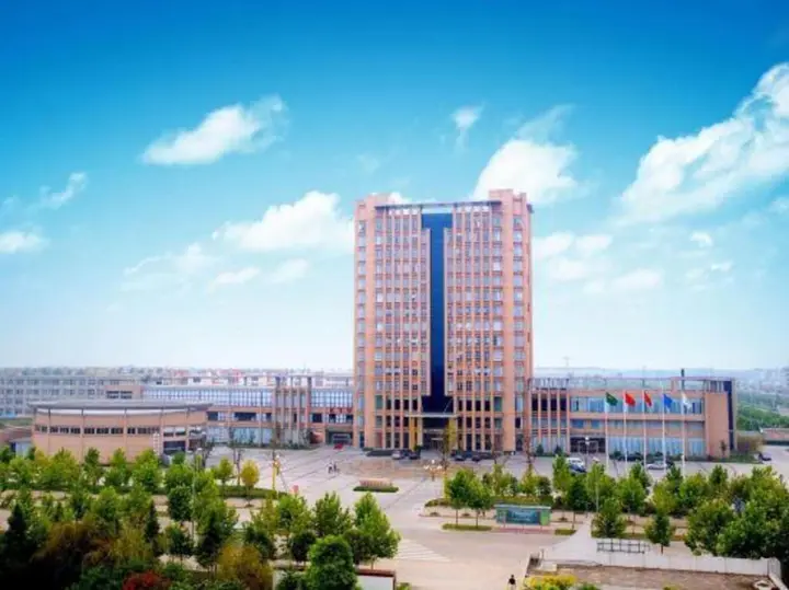 Суцянь: Elegance Hotel