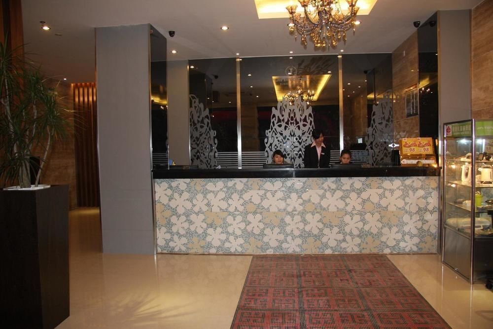 Циньчжоу: Jingtong Hotel