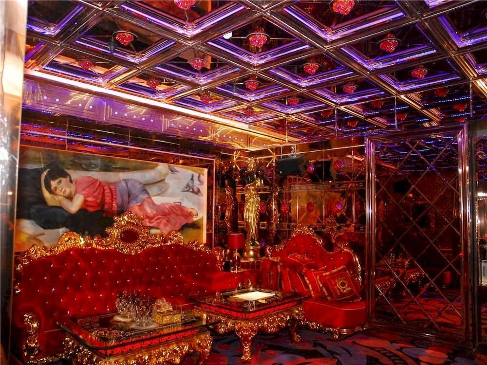 carousel image 0