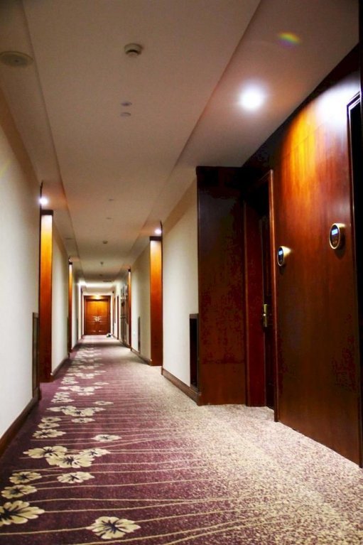 Шицзячжуан: Shijiazhuang Huaite Building