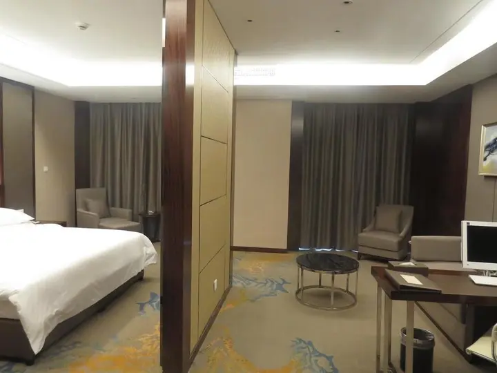 Дэян: Totem Impress Hotel