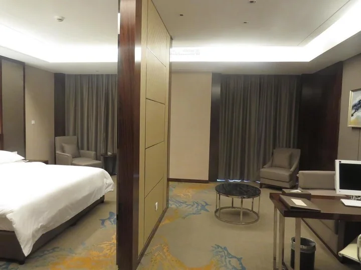 Дэян: Totem Impress Hotel