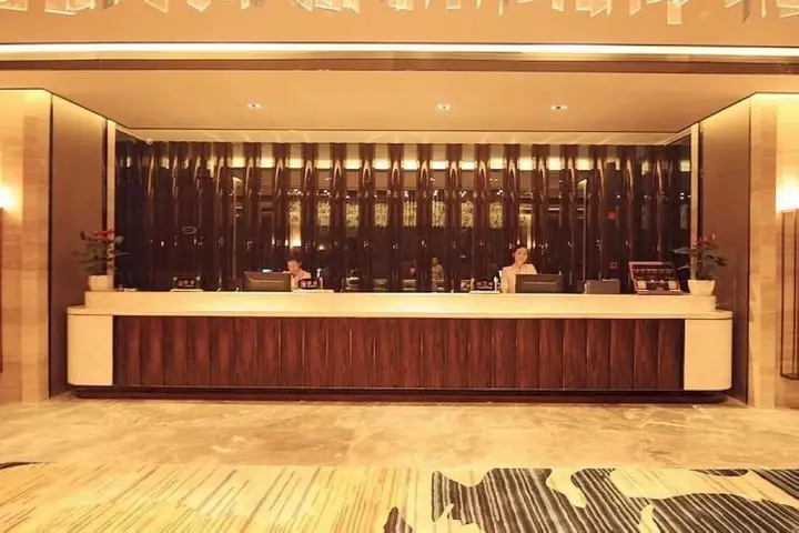 Дэян: Totem Impress Hotel