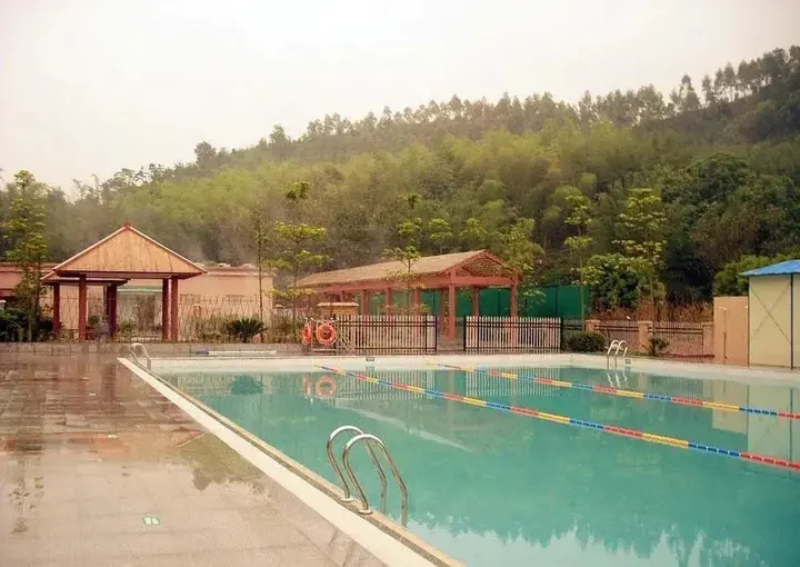 Шаогуань: Danxia Hot Spring Holiday Resort