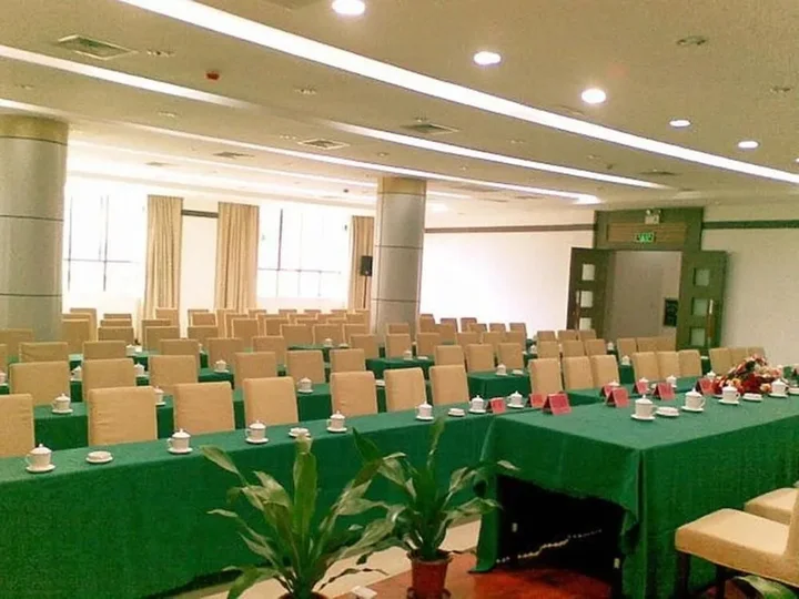 Шаогуань: Danxia Hot Spring Holiday Resort
