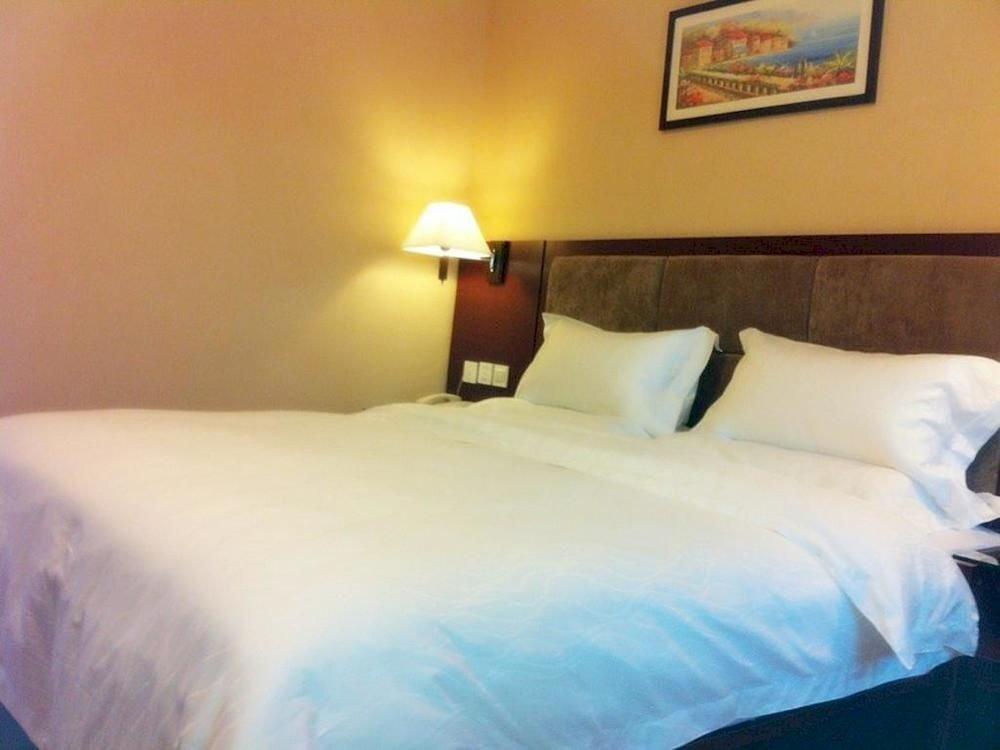 Шэньчжэнь: 8 Inns Shenzhen Lianhua Moutain