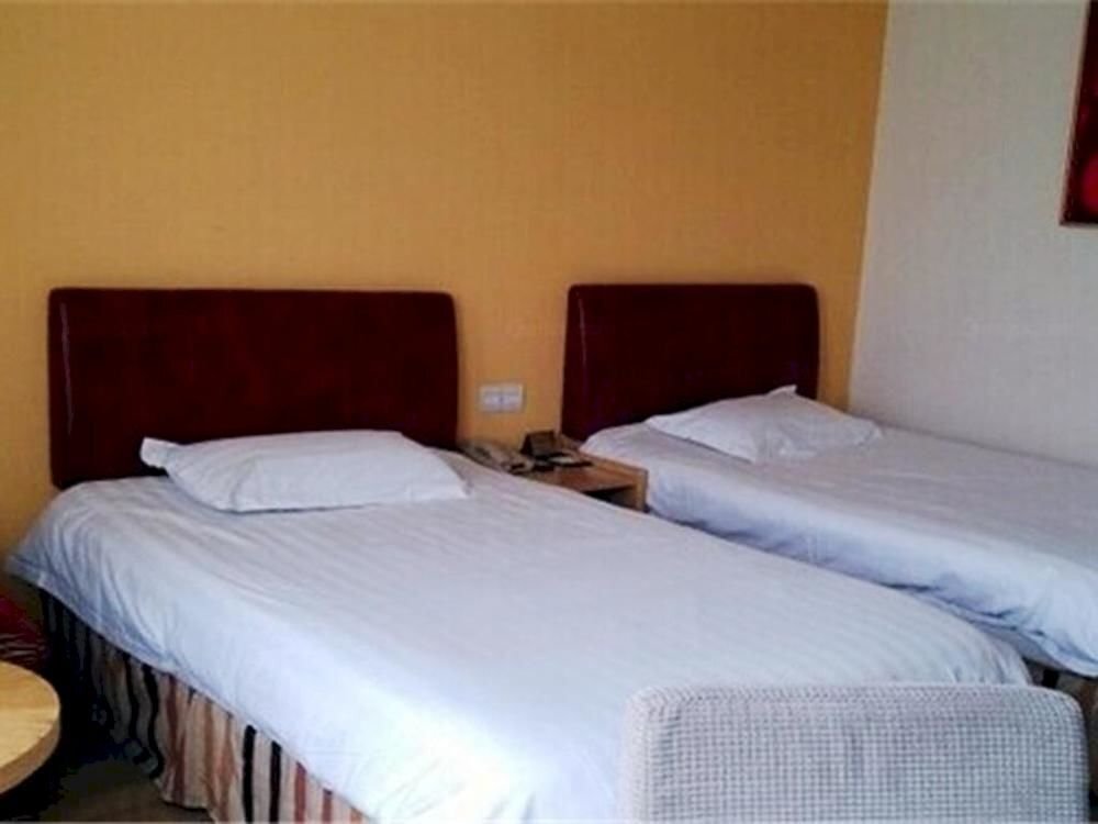 Шанграо: Nanyang Crystal Hotel