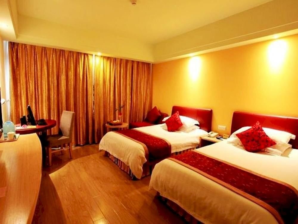 Шанграо: Nanyang Crystal Hotel